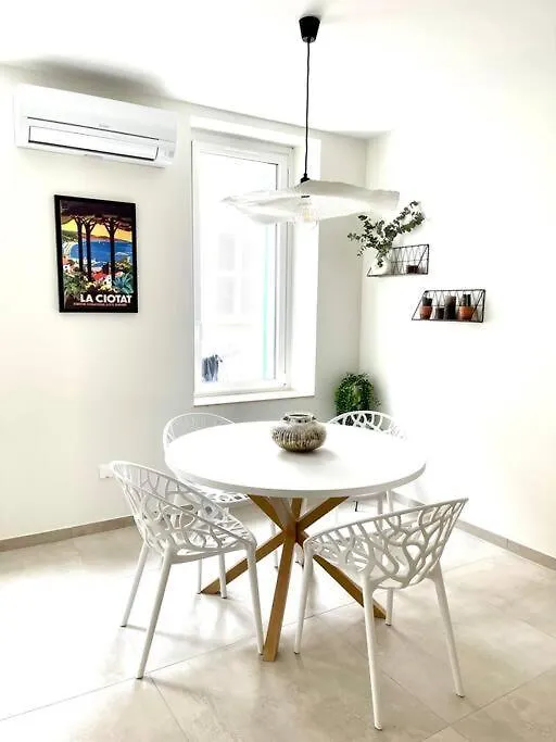 Appartement Moderne + Parking A 50M De La Mer La Ciotat Apartment