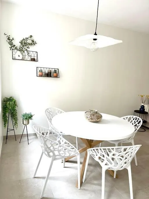 Appartement Moderne + Parking A 50M De La Mer La Ciotat 0*,  France